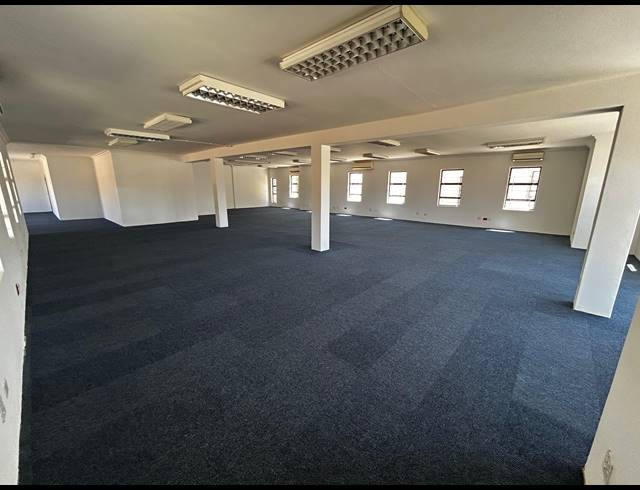 260M² OFFICE TO LET IN RANDJESPARK